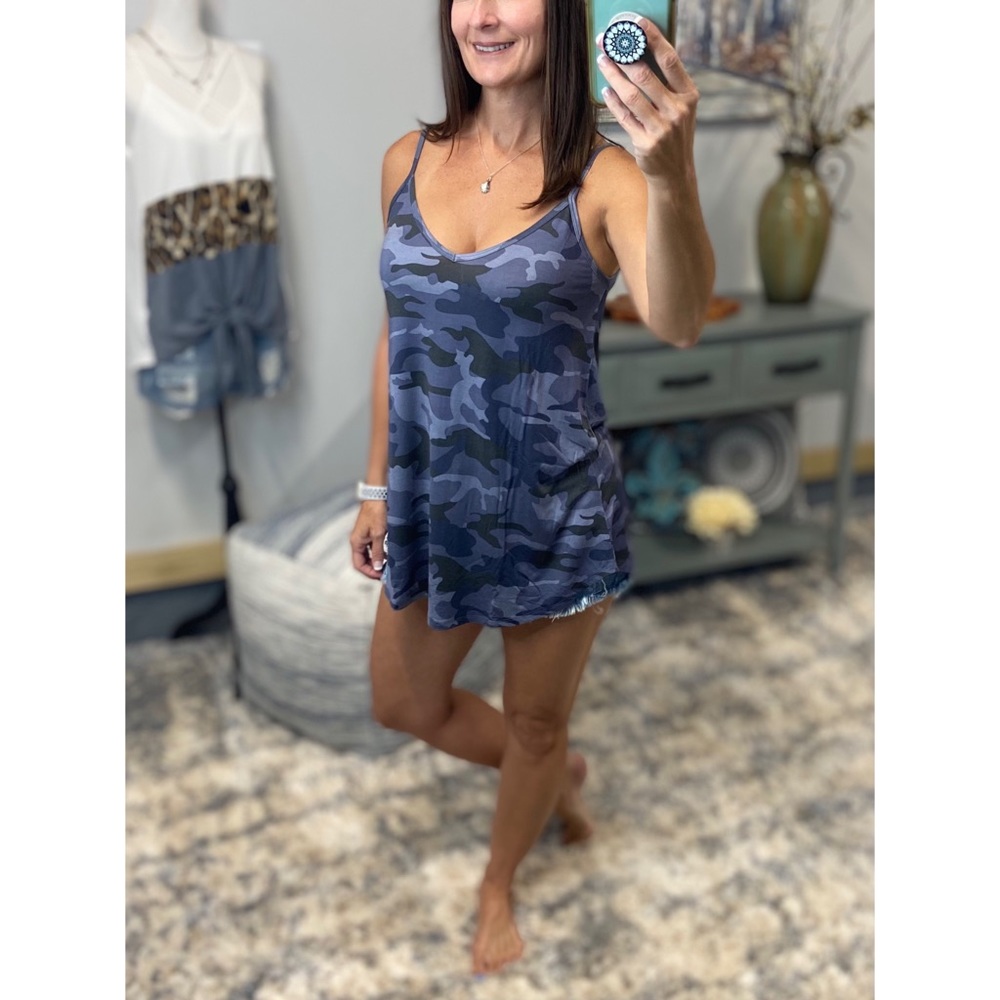 ❤️‍🔥Reversible Camouflage Scoop V-Neck Tank Blue 1422 - Picture 12 of 14